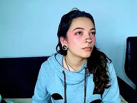 Kitty_ravee on StripChat 