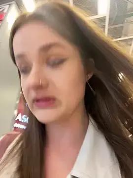 KittyQueeny on StripChat 