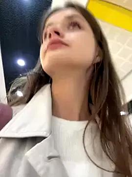 KittyQueeny on StripChat 