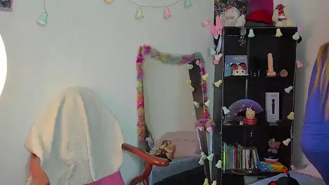 kittyzenn on StripChat 