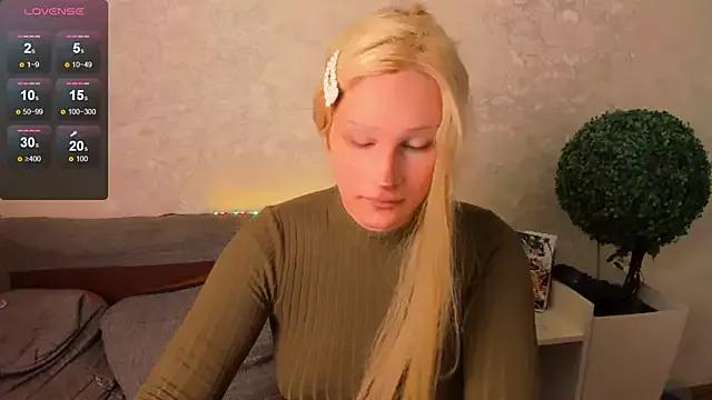 Kleo_Godde — play with my tits
