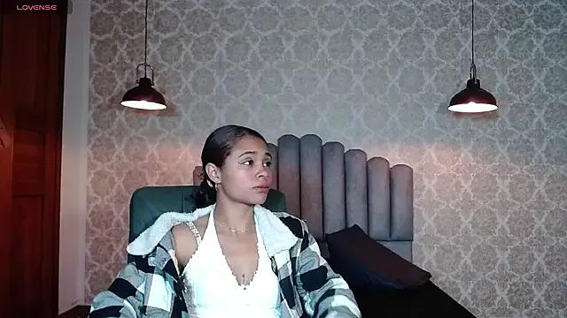 Kristall_06 on StripChat