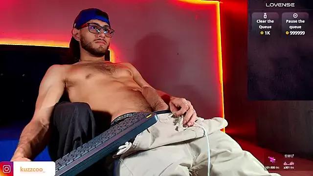kuzzcoo on StripChat 