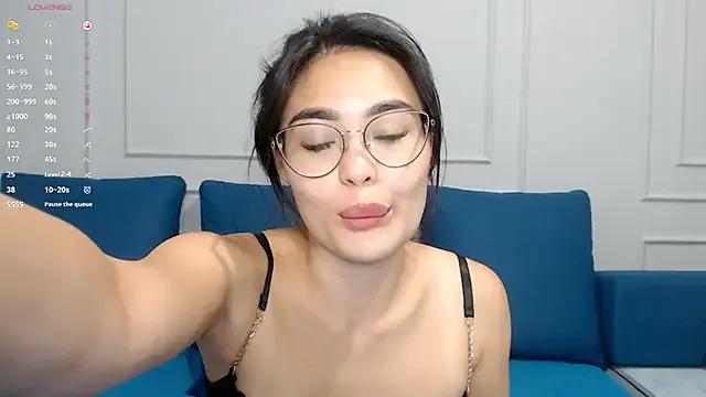 kwana_colada on StripChat