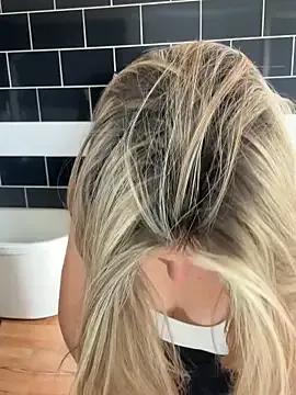 La_ptite_blonde — carte ton cul