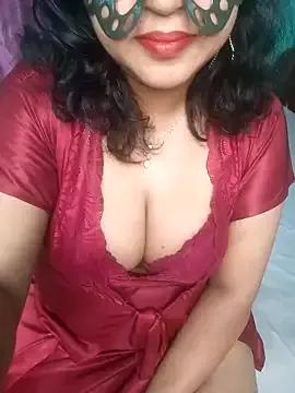Laaly_Sona on StripChat 