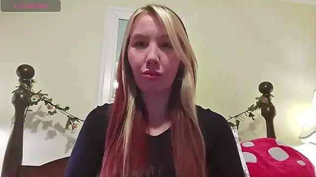 LacyLove53 on StripChat