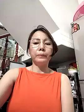 Ladyshowlive on StripChat