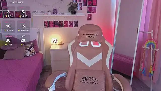 lana_glow on StripChat
