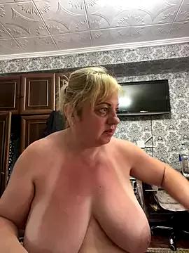 LanaSoftt on StripChat 