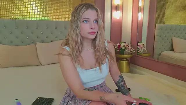 LanaSparks on StripChat 
