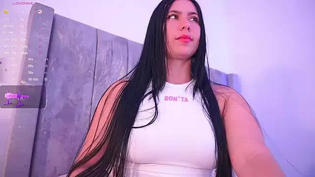 lara_giraldo on StripChat 