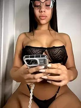 LaraCastro559 on StripChat 