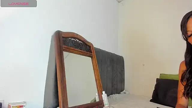 latinaStepmom on StripChat