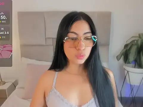 laurenn_smith on StripChat