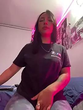 lauuraww on StripChat 