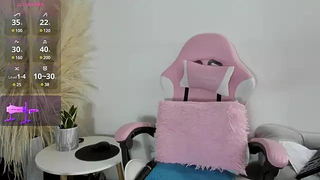 Layla_Sia on StripChat 