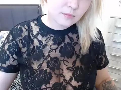 leeilawow on StripChat 