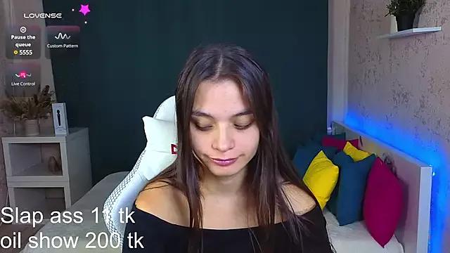Leila_Hefner on StripChat 