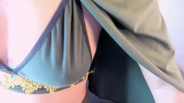 leila_whisper on StripChat 