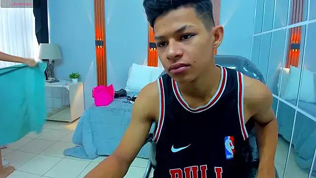 leslieanddrako on StripChat 