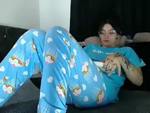 lessliee22_ on StripChat 