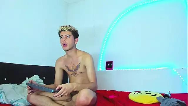 liaam_mendoza on StripChat 
