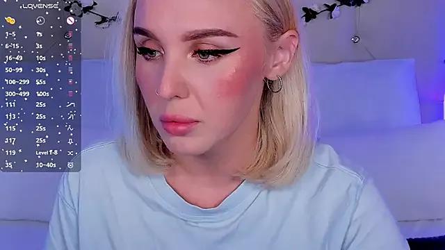 LianaFord on StripChat