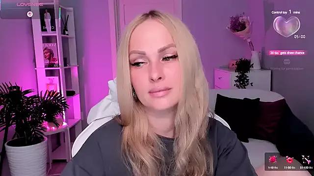 Libby_Nora on StripChat 