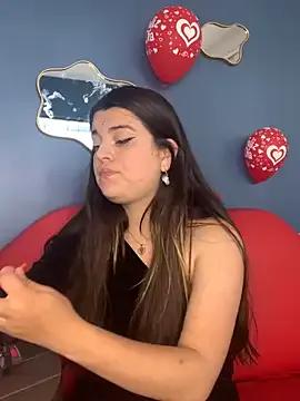 Lilaa_Euphoria — RIDE DILDO UN GARDEN