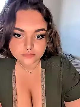 lilfroggy_off on StripChat 