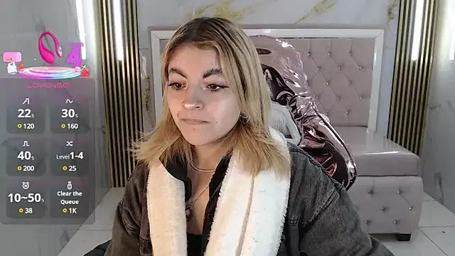 lili_conor_s on StripChat 