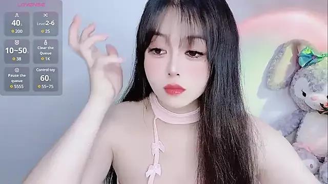 LiLiLily on StripChat 