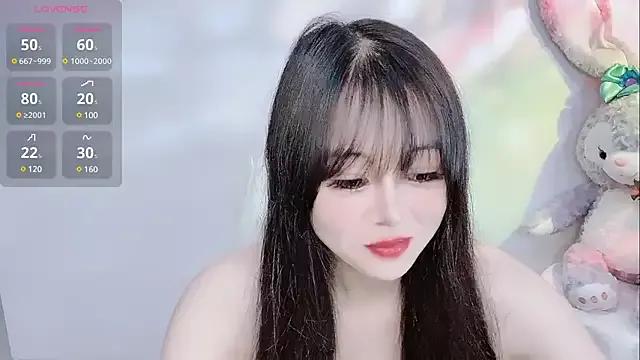 LiLiLily on StripChat 