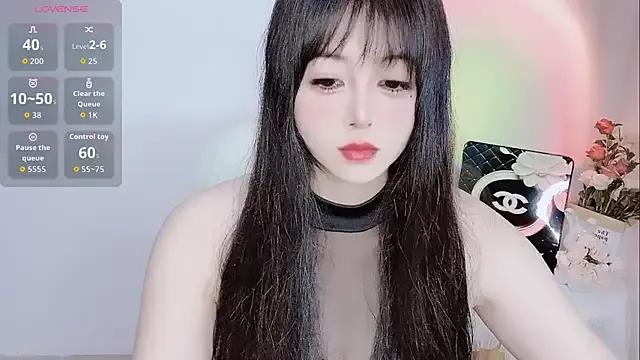 LiLiLily on StripChat 