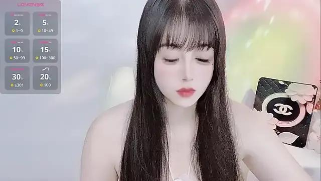 LiLiLily on StripChat 