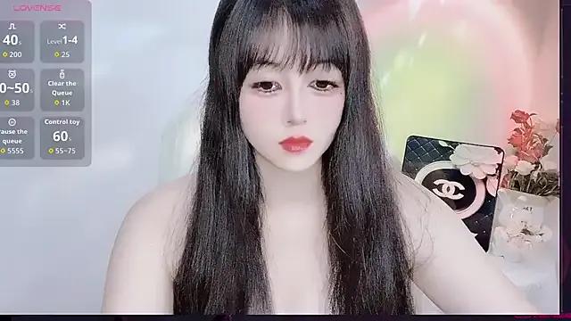 LiLiLily on StripChat 