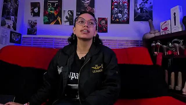 lilith-deveraux on StripChat 