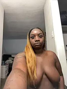 LillShayy on StripChat 