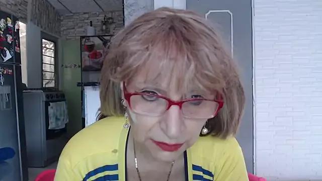Lilly_macflyy on StripChat 