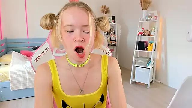 Lily_Young on StripChat 