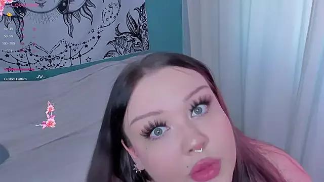 LilyBelll on StripChat 