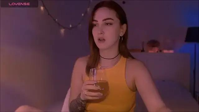 LilyFarey on StripChat 