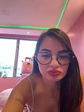 linda_18a on StripChat