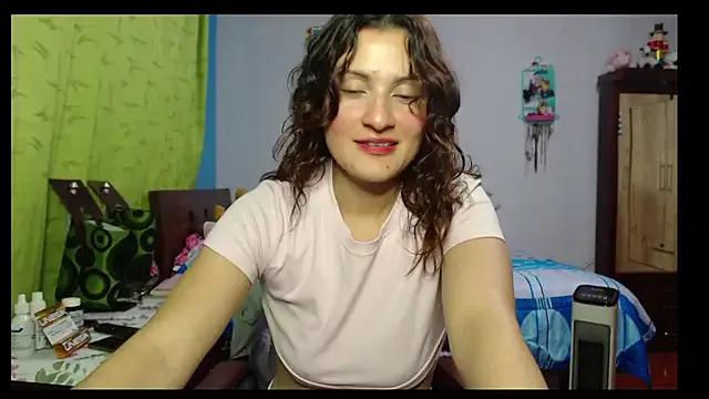 lindasyt on StripChat