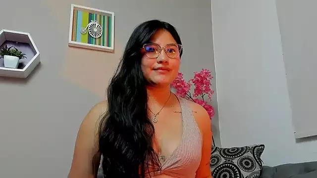 Little_Ivy on StripChat 