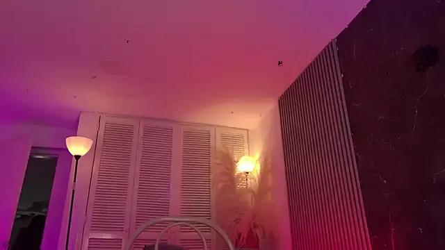 Little_maeve on StripChat 