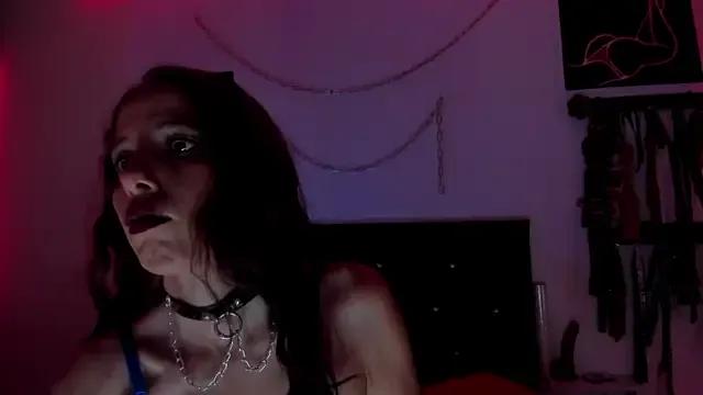 Little_Naughtty on StripChat 