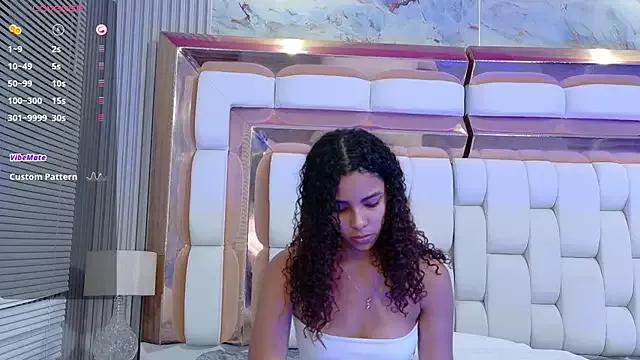 littleebonny on StripChat 