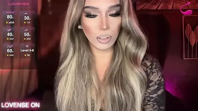 Lo_la_69 on StripChat 